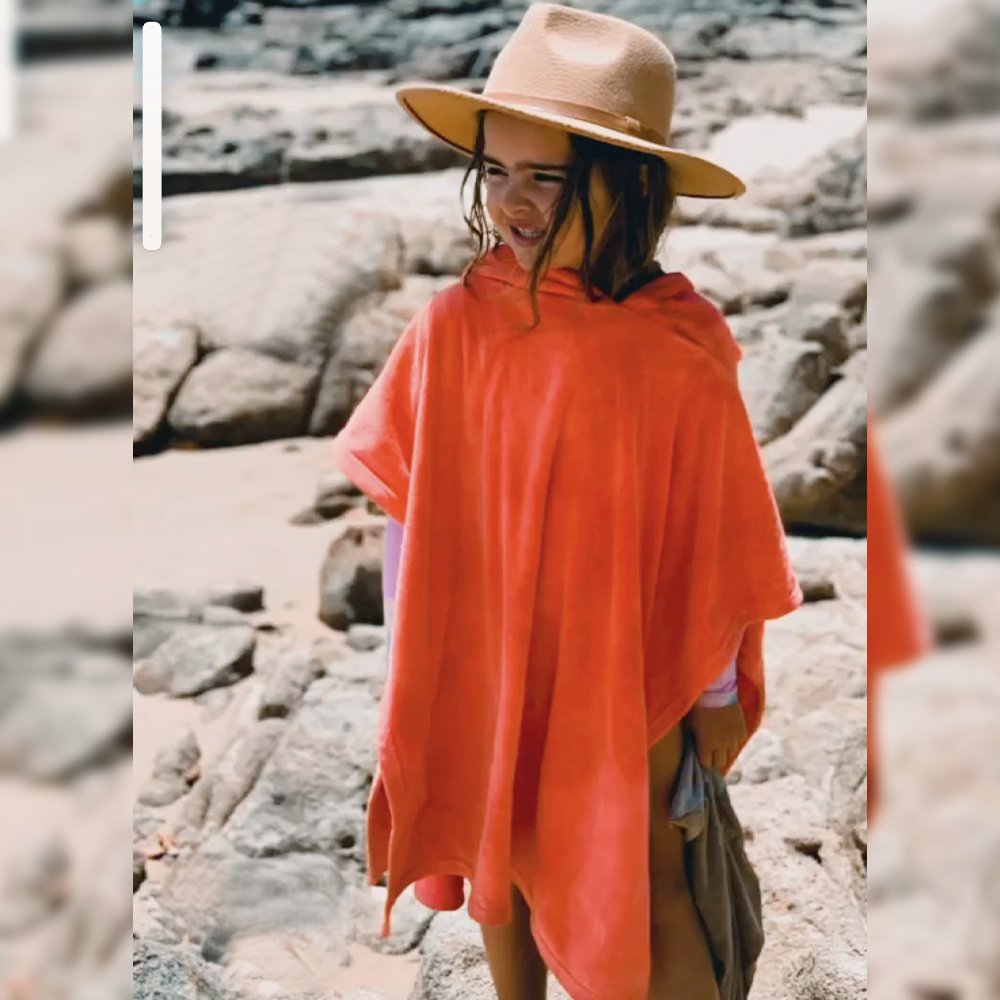 HOODED Wovii Kids Poncho (For ages 2 to 6) - Wovii